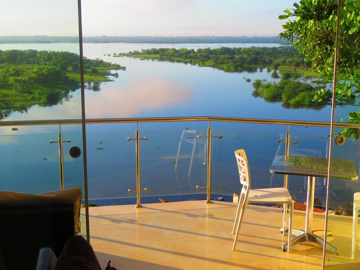 Boulevard 251 Riverside Apartments إكيتوس المظهر الخارجي الصورة