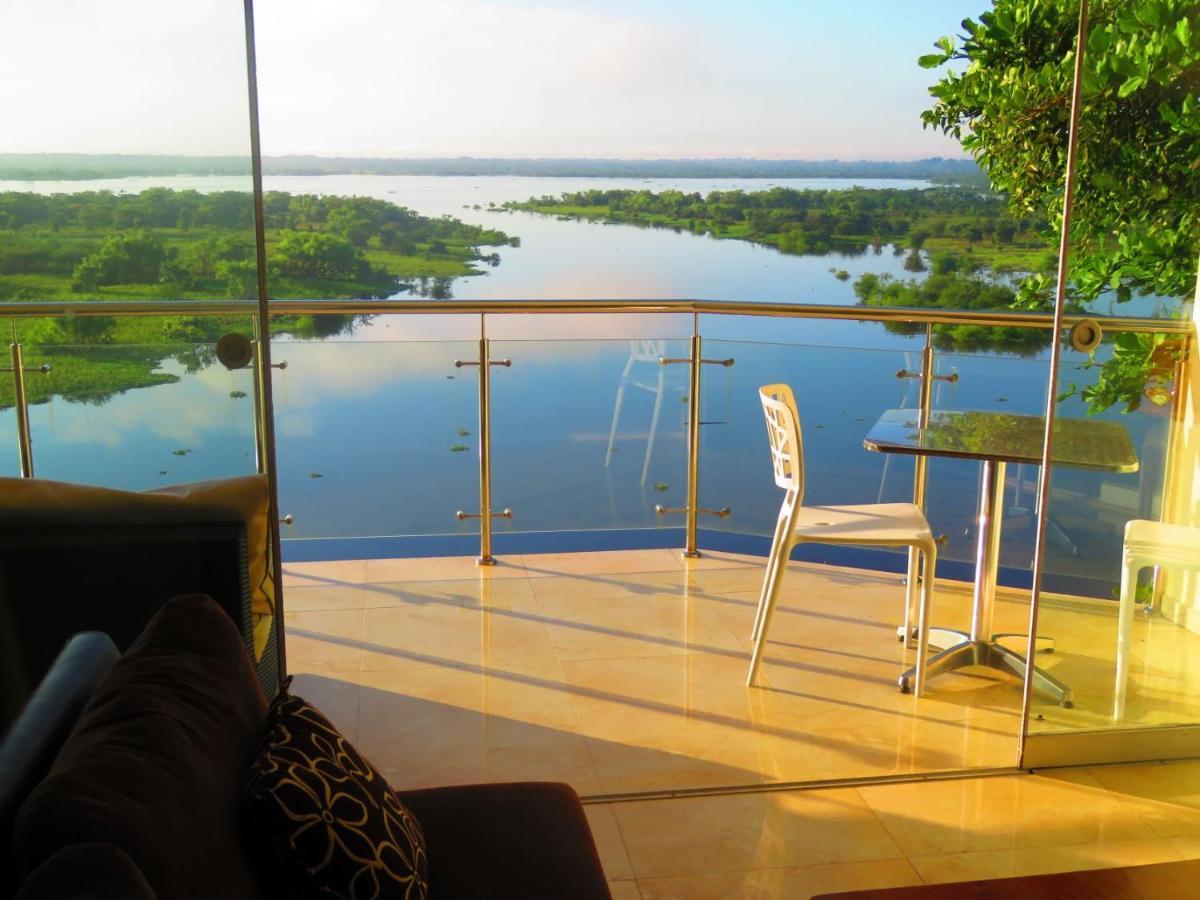 Boulevard 251 Riverside Apartments إكيتوس المظهر الخارجي الصورة