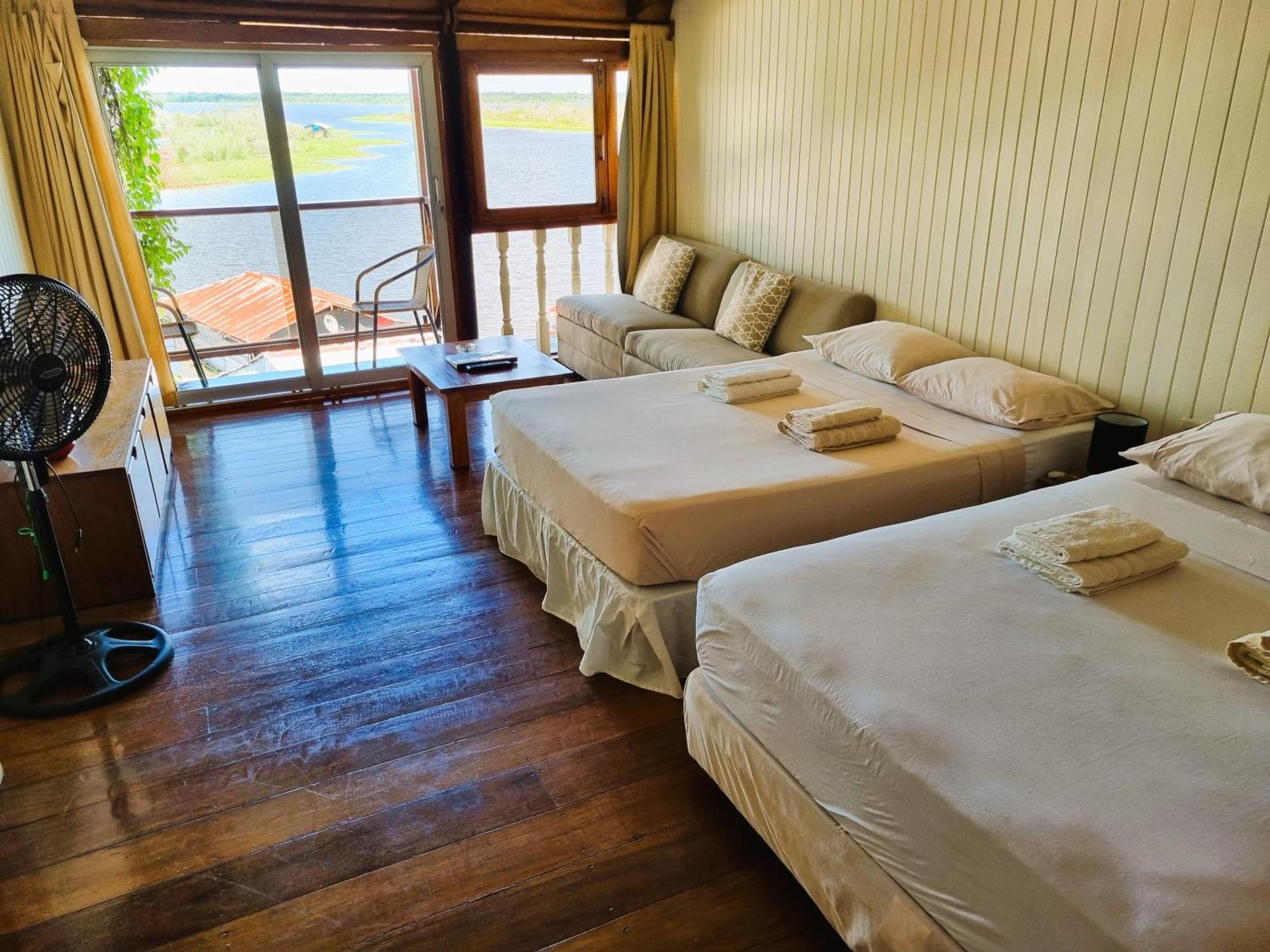 Boulevard 251 Riverside Apartments إكيتوس المظهر الخارجي الصورة