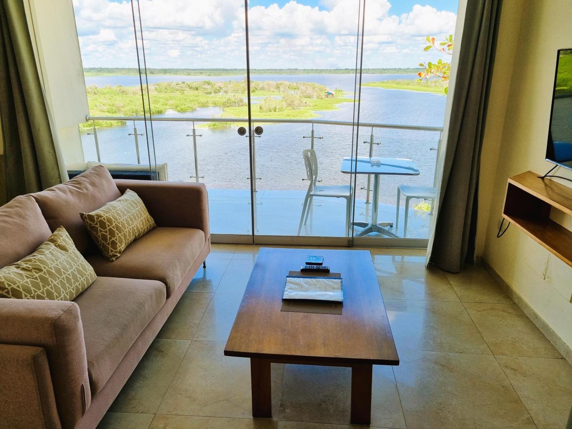 Boulevard 251 Riverside Apartments إكيتوس الغرفة الصورة