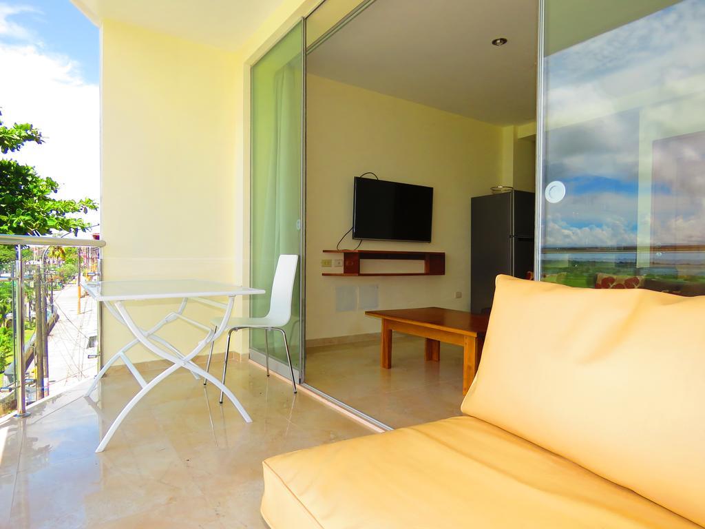 Boulevard 251 Riverside Apartments إكيتوس المظهر الخارجي الصورة